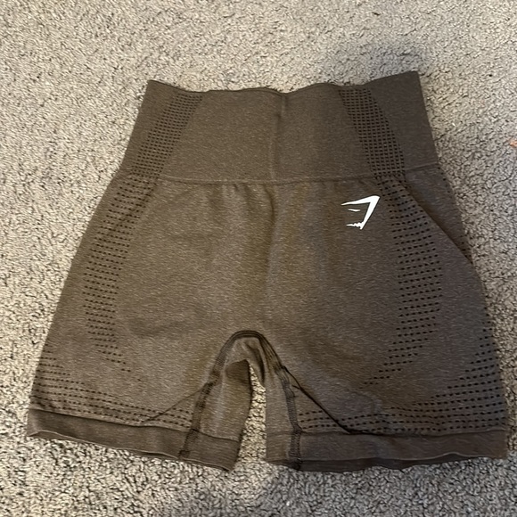 GYMSHARK VITAL SHORTS - Picture 3 of 4